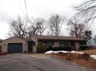 468 Gifford St, Springfield, MA 01118