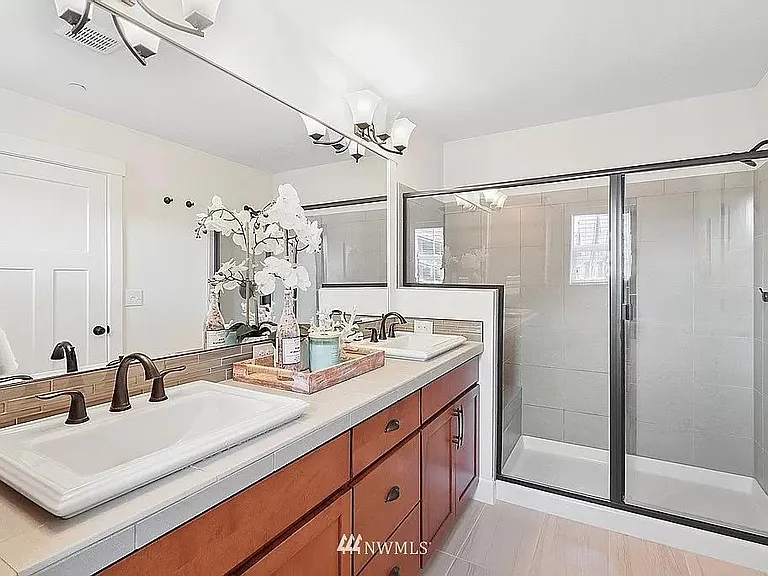 1314 Brooklyn Walk NE — Photo 6