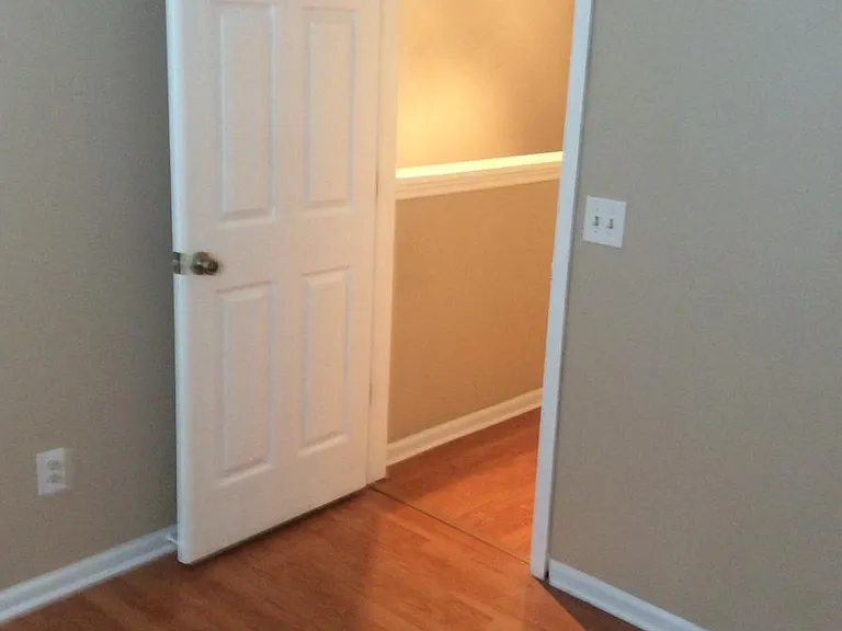 556 Green Spring Cir — Photo 17