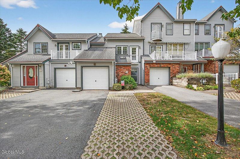 2nd image of 22 Lakeview Road