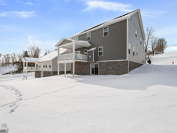3rd image of 29 Tuscan Dr