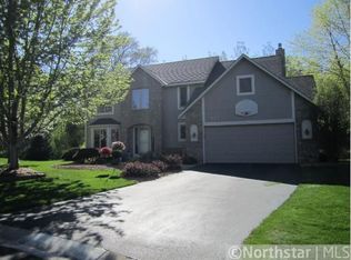 677 Bridle Ridge Cir, Eagan, MN 55123