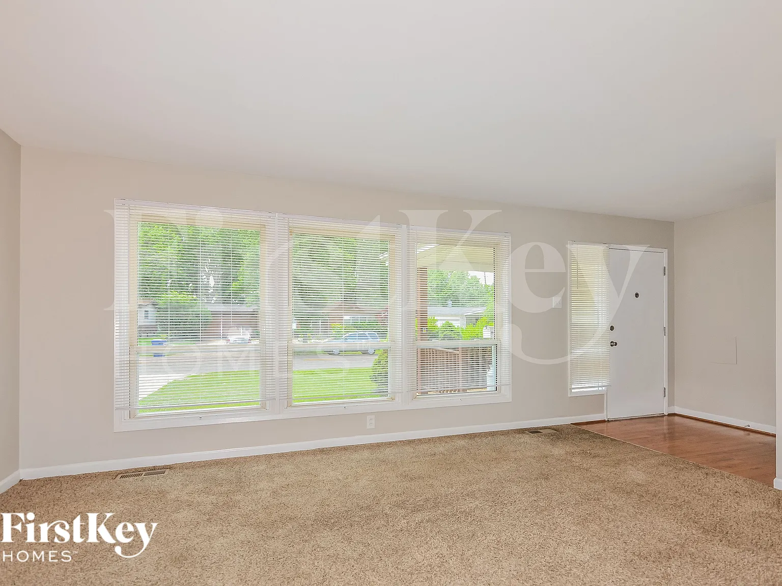 3 bed, 1.5 bath, 1253 sqft, $2,105 — Photo 4