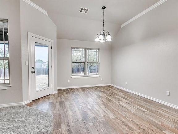 5th image of 4709 Grand Ave