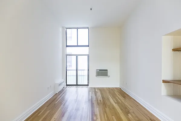 Rented by Bond New York | media 5