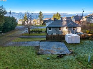836 33rd St, Astoria, OR 97103