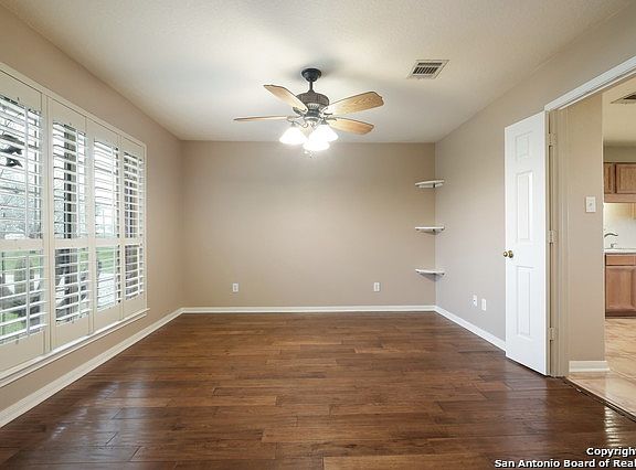 5th image of 172 Green Meadow Dr