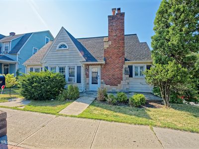 688 Hoosick Road, Troy, NY, 12180