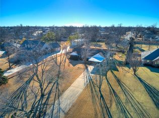 2609 Hidden Valley Rd, Edmond, OK 73013