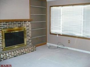 3031 Valley Vista Dr S, Saint Peters, MO 63376