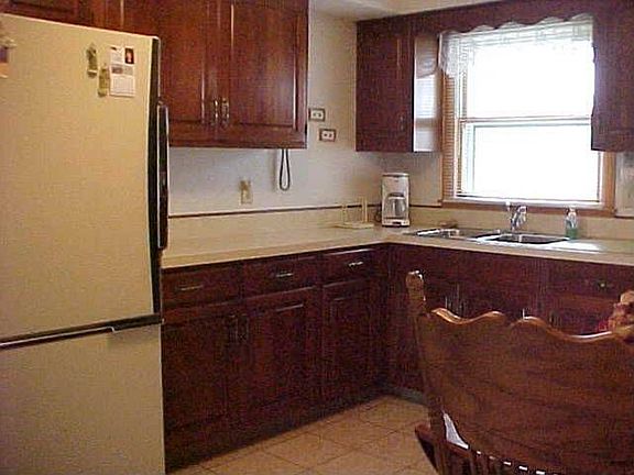Kitchen w/Cherry Cabinets