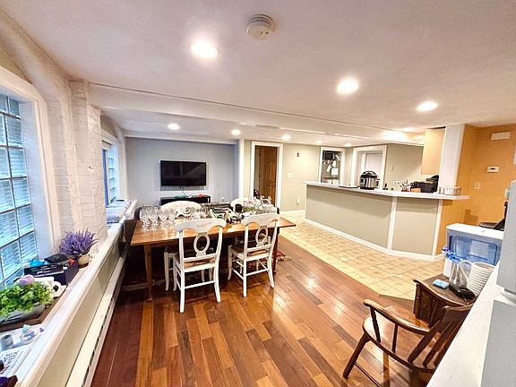 5th image of 83 Spring St #83A