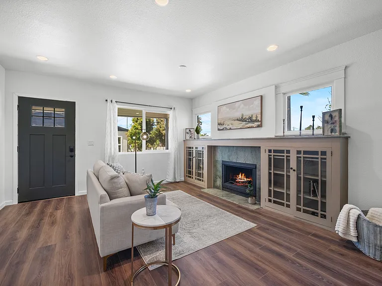 223 Emerson St — Photo 24