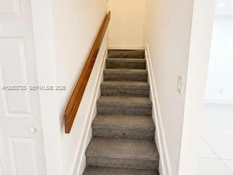 10871 NW 7th St #Townhouse 14-24 — Photo 9