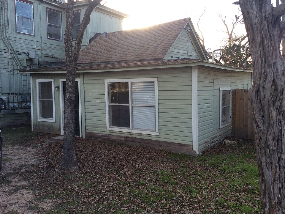 1st image of 501 E Carson St APT 1