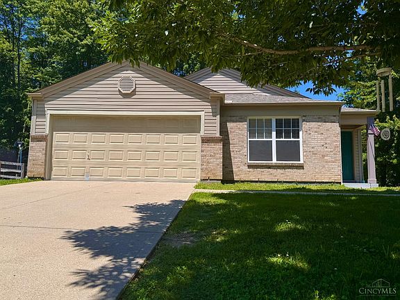 3rd image of 62 Wooded Ridge Dr