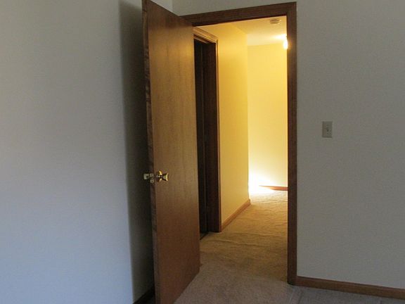 3rd image of 344 Elm St Unit 11