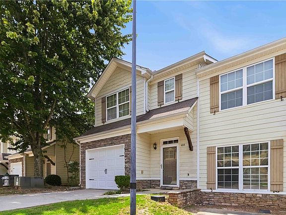 3rd image of 4215 High Park Ln