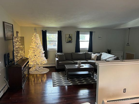 4th image of 4 Katherine Dr
