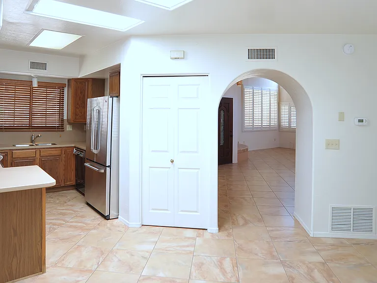 1600 E Deer Shadow Ln — Photo 16
