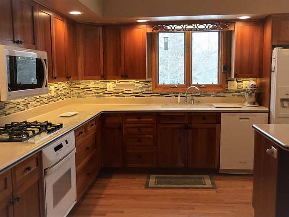 3rd image of 8679 Burneth Dr