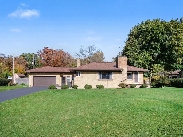 1455 Lancashire Dr SE, Grand Rapids, MI 49508