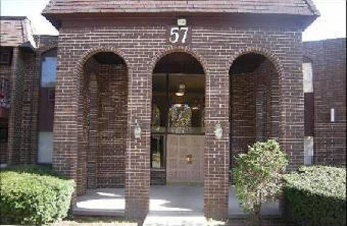 2nd image of 57 Washington Blvd APT 205