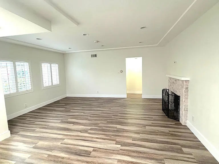 2113 Tamy Ln — Photo 5