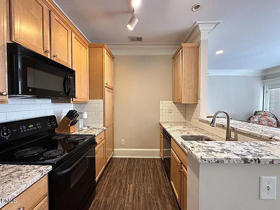 4th image of 900 Canenaugh Dr APT 305