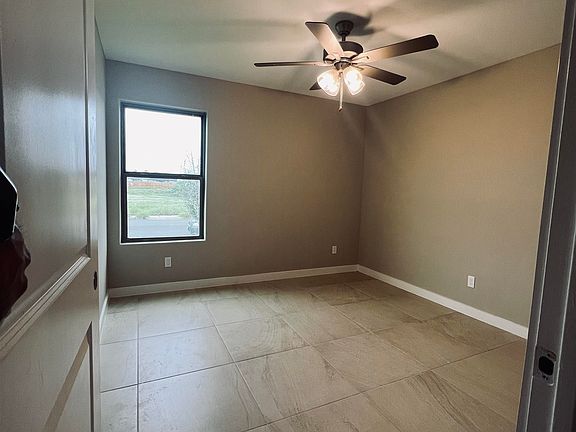 3rd image of 1023 La Muralla St