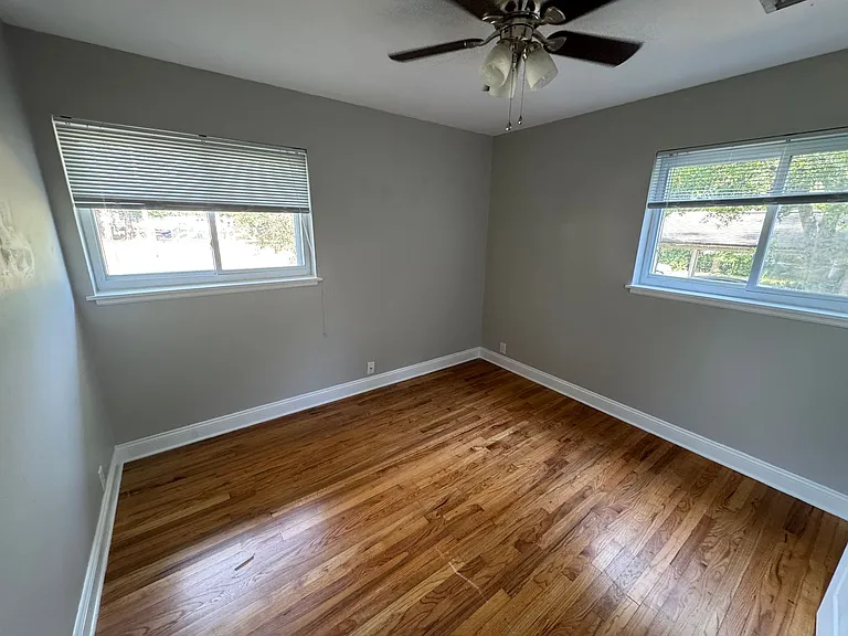 119 Judith Dr — Photo 4