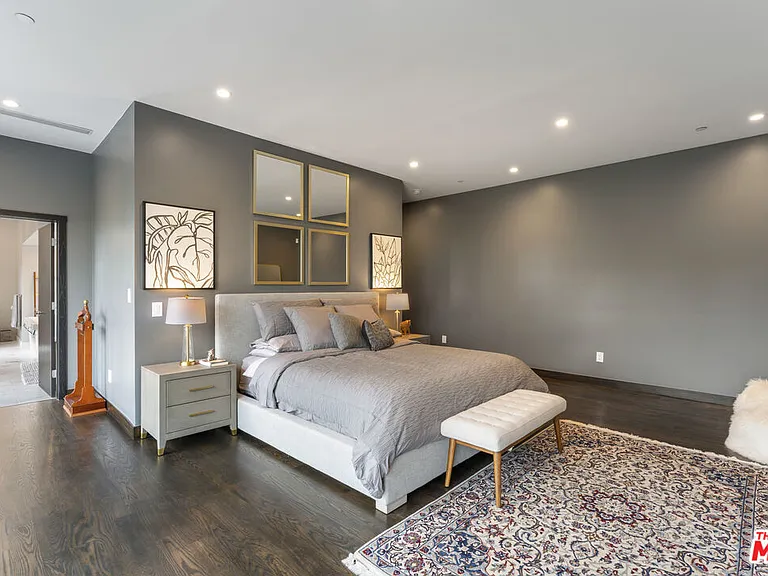 6459 Rodgerton Dr — Photo 43