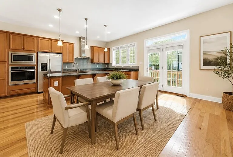 335 Osona Ln — Photo 12