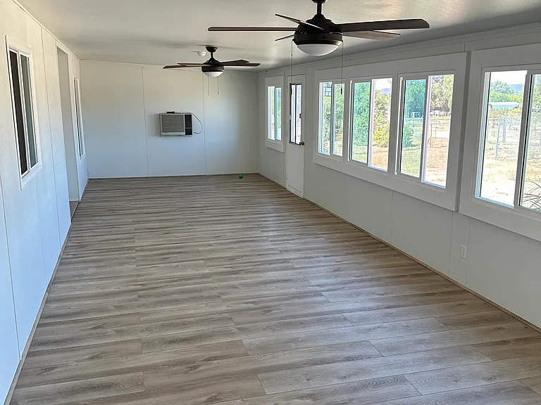 Hanson Ln — Photo 9