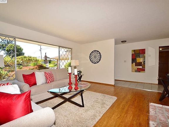 4th image of 4813 Morwood Dr