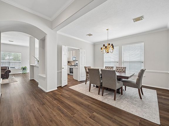 4th image of 3214 Fair Falls Dr