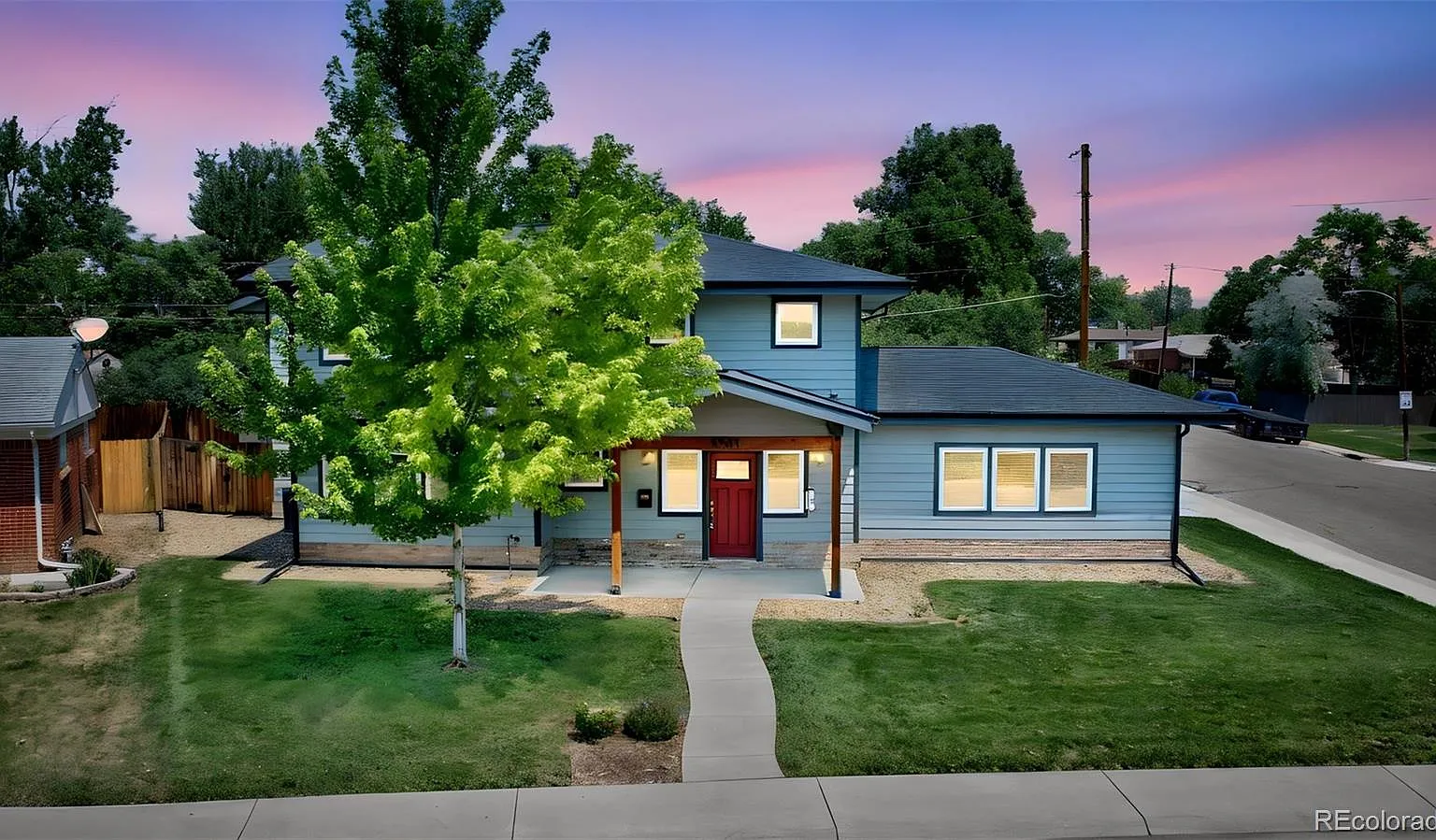 5 bed, 3.0 bath, 2726 sqft, $3,500 — Photo 2