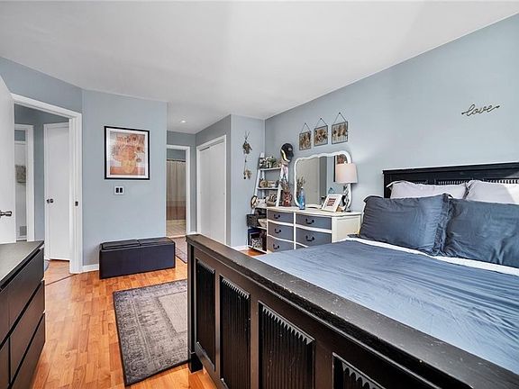 5th image of 11 Harbour Close #11