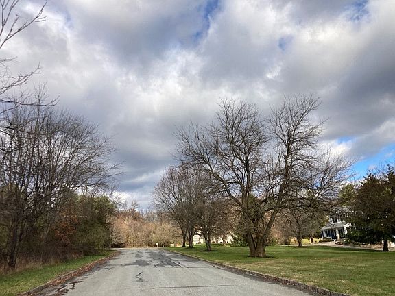 5th image of 106 Militia Rd E #A-k