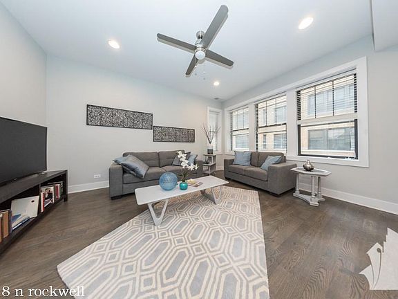 4th image of 2618 N Rockwell St #325