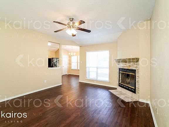 3rd image of 4516 Briarwood Dr