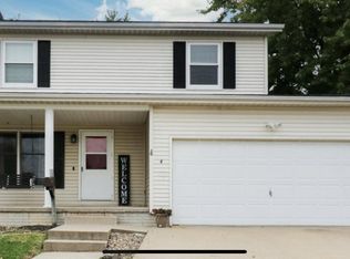4 Haney Ct, Bloomington, IL 61701