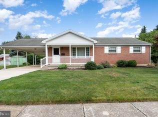 1 Briar Ln, Camp Hill, PA 17011