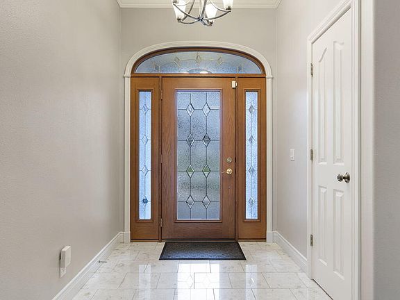 4th image of 115 E Ironwood Drive