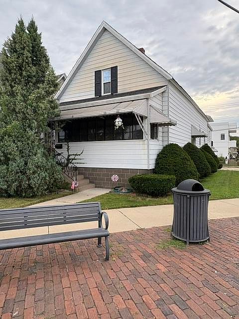 1st image of 1700 Oliver St