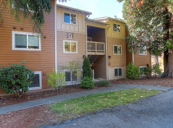 2nd image of 14225 NE 181st Pl APT Q103