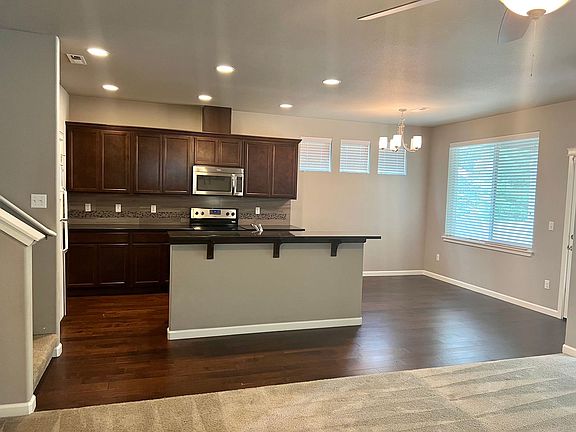 2nd image of 2114 SW Nautical St