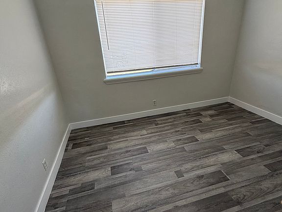 4th image of 17937 Horst Ave