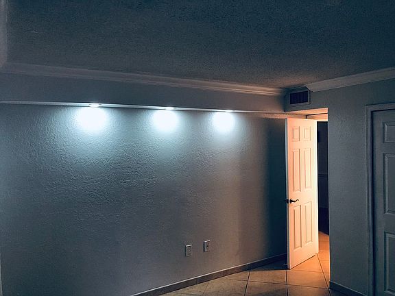 5th image of 854 NW 87th Ave APT 205
