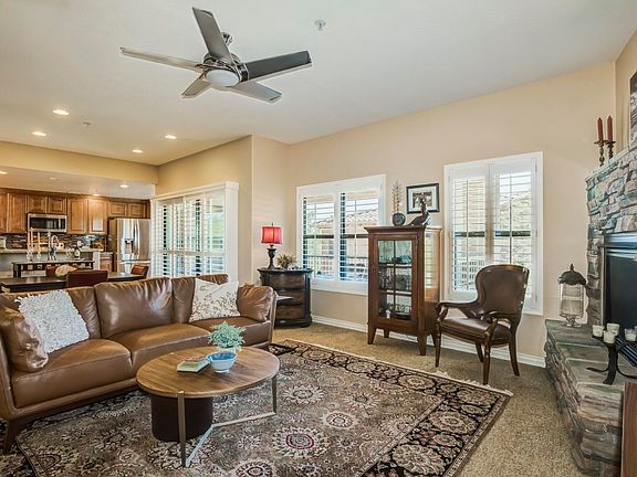 5th image of 21320 N 56th St Unit 2035